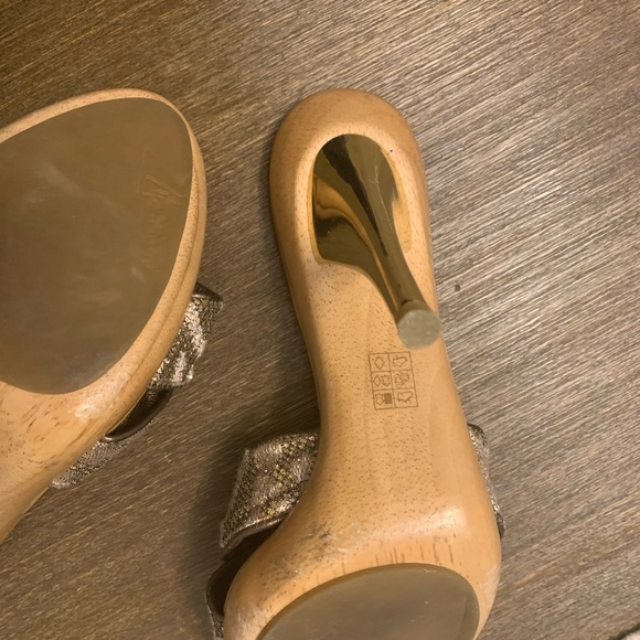 Beautiful Guess by Marchiano heels - Picture 4 of 6